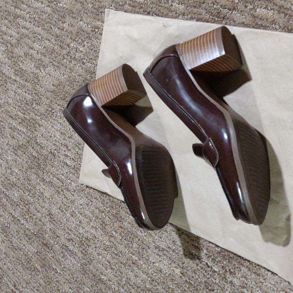 Women's shoes - Picture 2 of 7